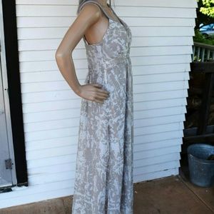 Beige flowy Maxi Dress. Size Medium. EUC.